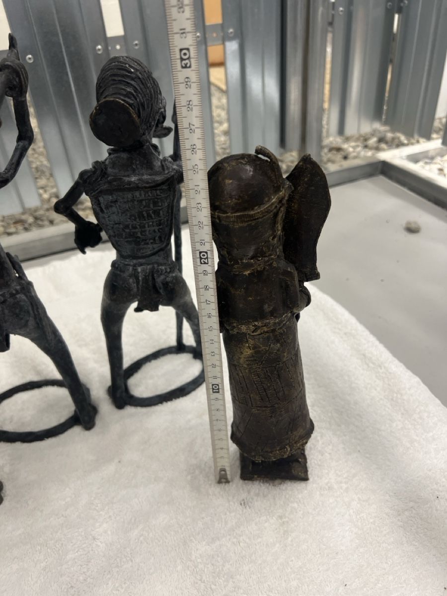 Statuette: Afrikanische Bronzefiguren, Dekoration, Kunstobjekte – Usato da Zürich venduto da Privat_13 5