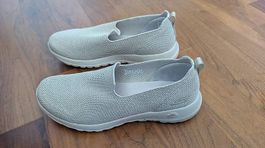 Sehr bequeme Sneakers -  Sketchers, Grösse 40.5.