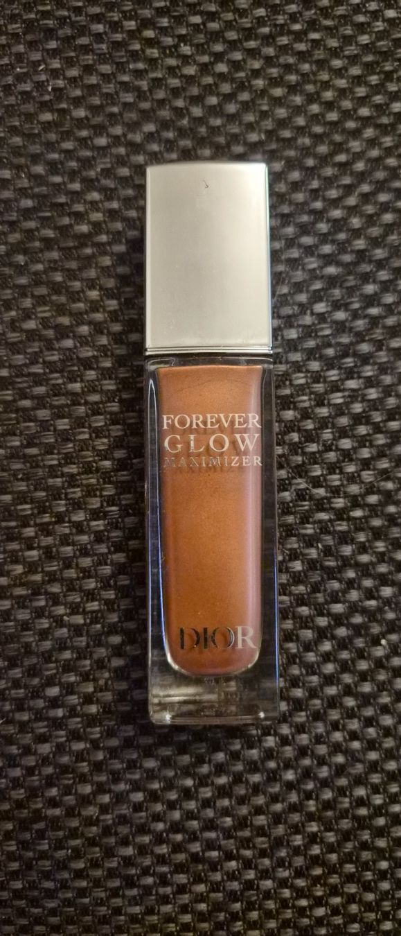 Dior Make-up: Dior Glow Maximizer Bronze – Usato da Muhen venduto da Savana16