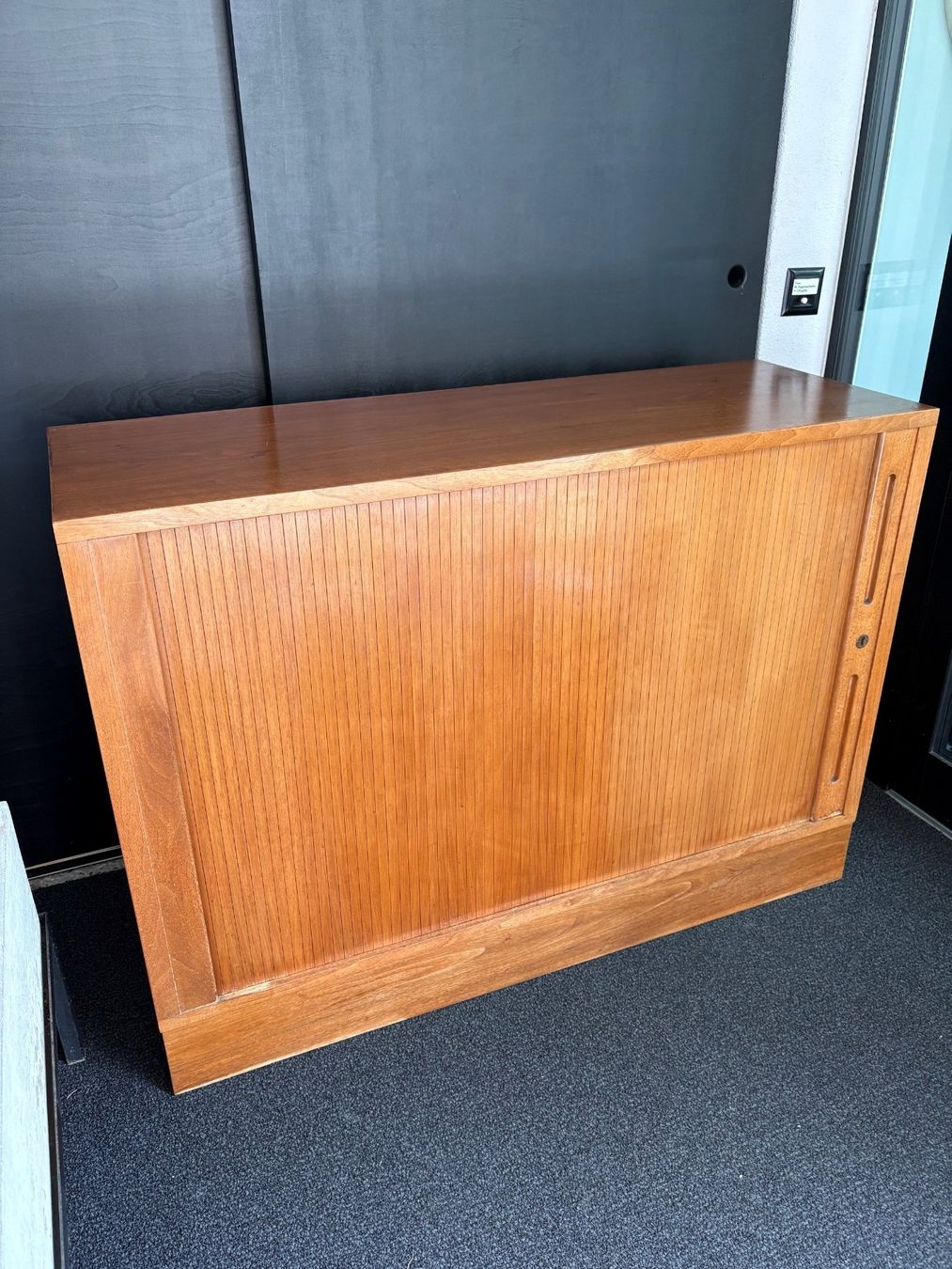Kommoden: Kommode Rollladenschrank 60er – Gebraucht aus Bellach von 2ndBox 1