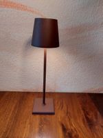 LED Tischlampe aus Metall, stufenlos dimmbar