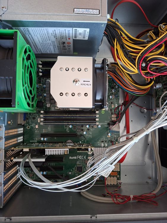 Supermicro Server: Supermicro Server mit Mainboard X10SRI-F 64GB Memory, 3.6 TB – Gebraucht aus Zuerich von Paddy1212 3