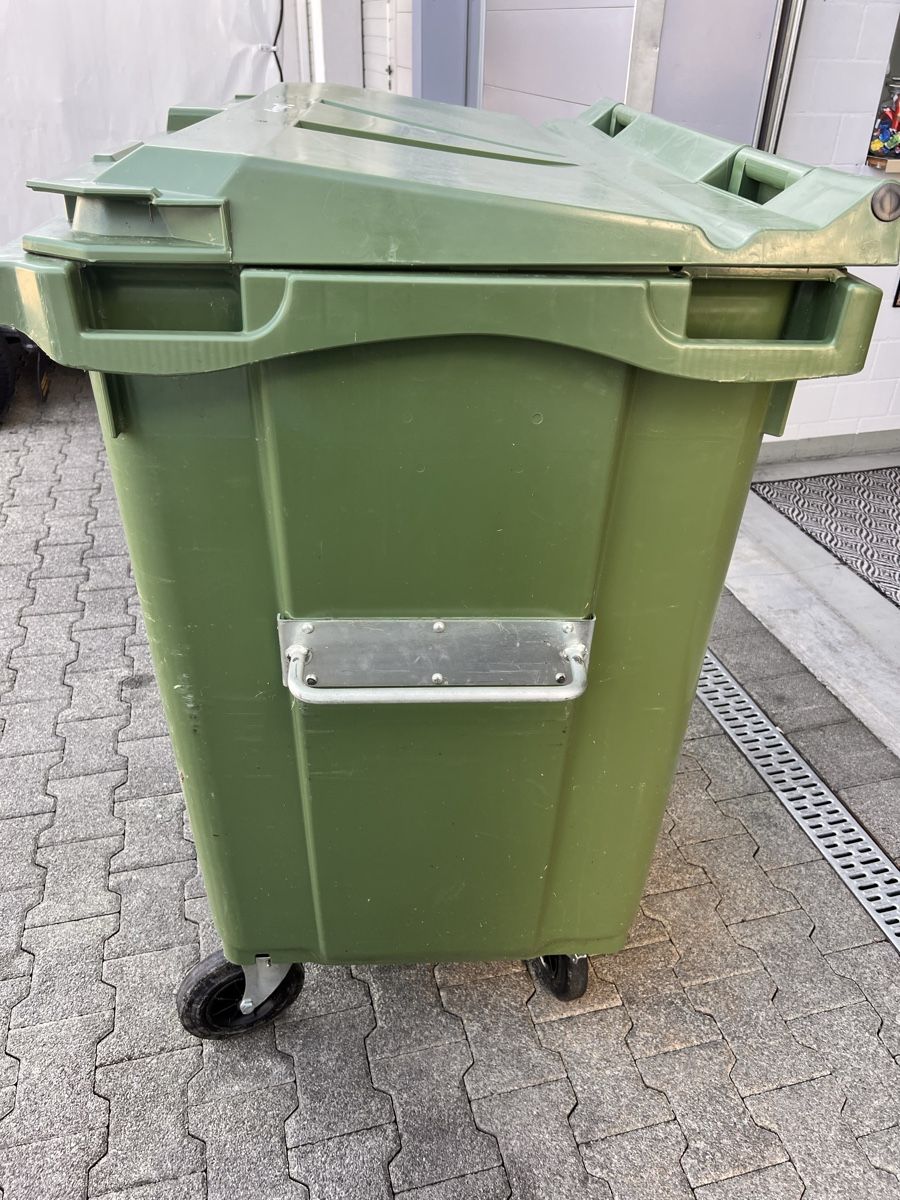Banconi: Abfallcontainer grün auf Rollen gebraucht – Usato da Rüti ZH venduto da romano26 2