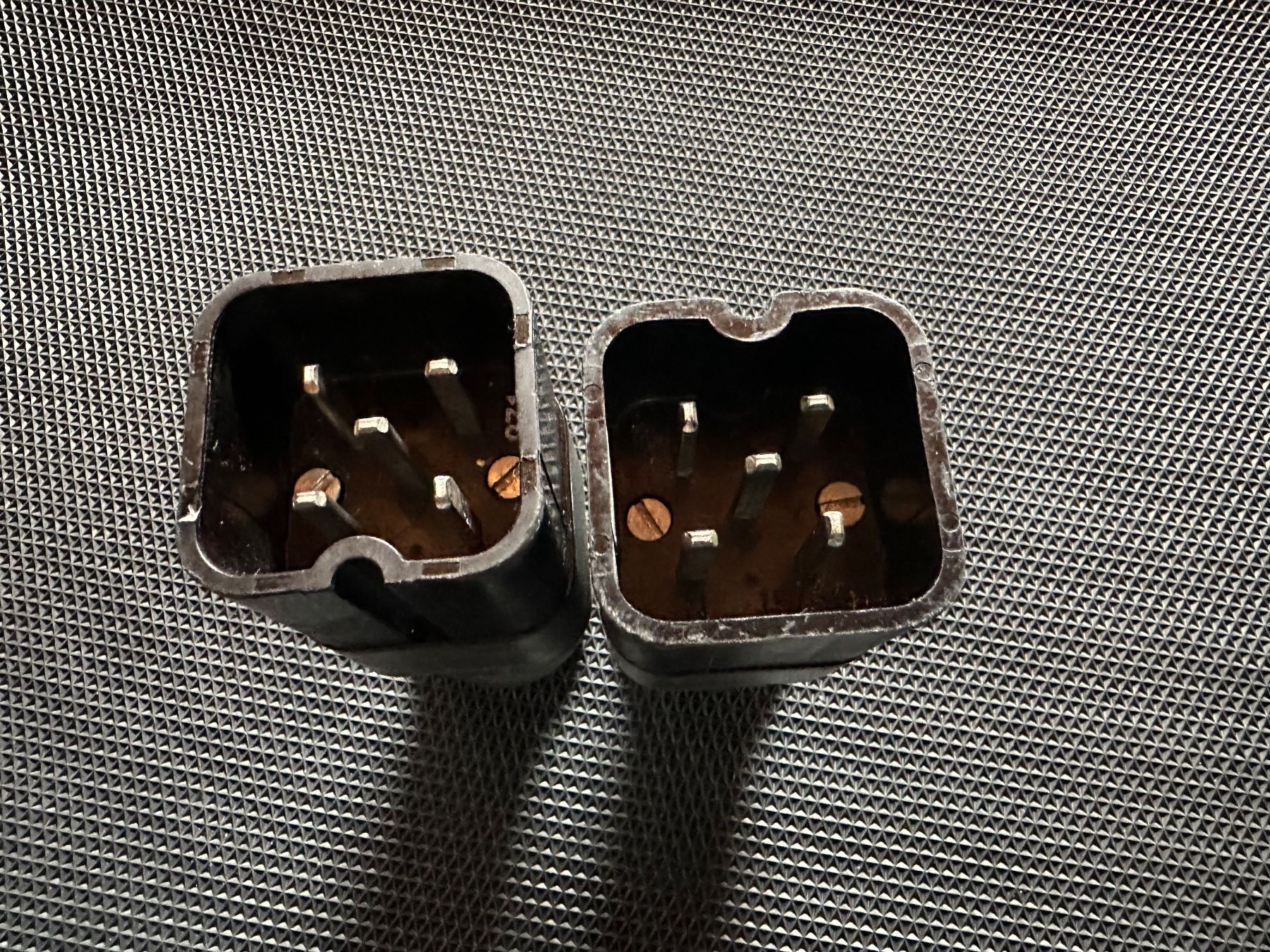Stecker: Stecker J 15 5 polig 2 Stück – Gebraucht aus Huttwil von Bolpa 7