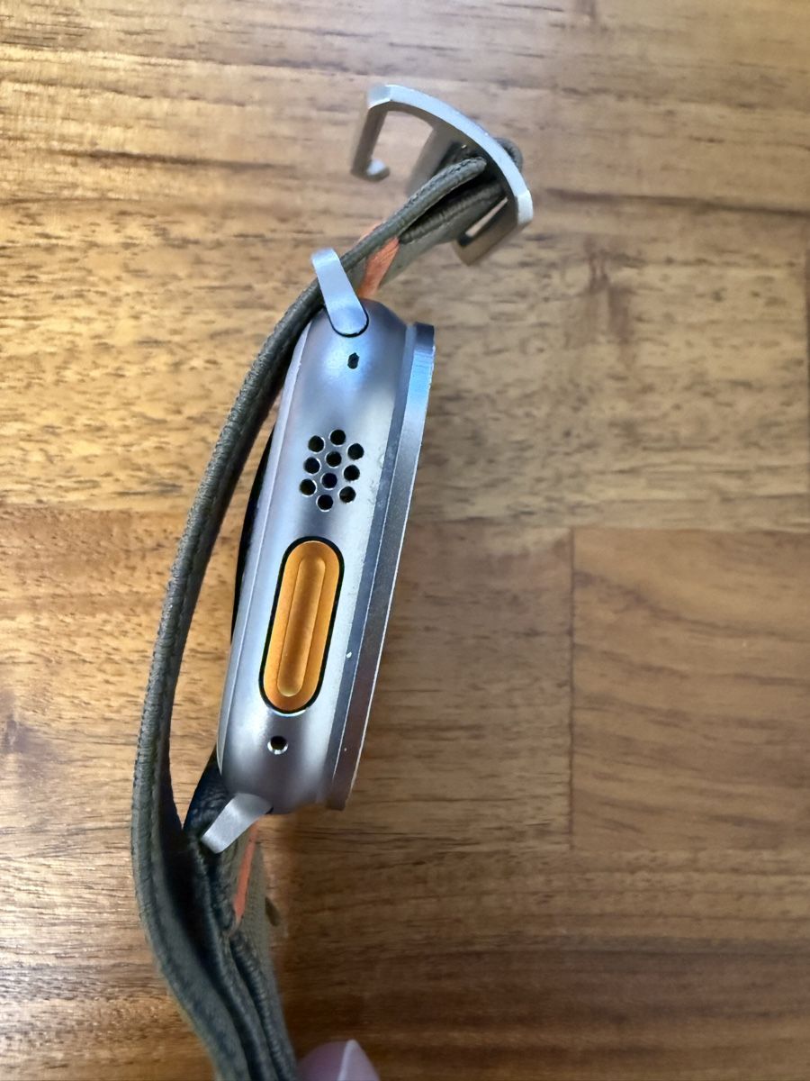 Apple Smartwatch: Apple Watch Ultra Gen 1 – D'occasion à Bettwiesen par Chair 3
