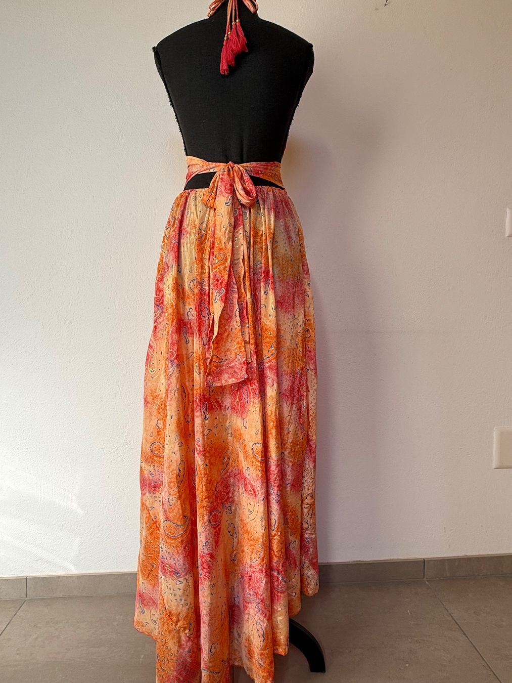 Vestiti: Boho Neckholdermaxikleid in Seidenoptik – Nuovo (secondo la descrizione) da Sigriswil venduto da ck56 1