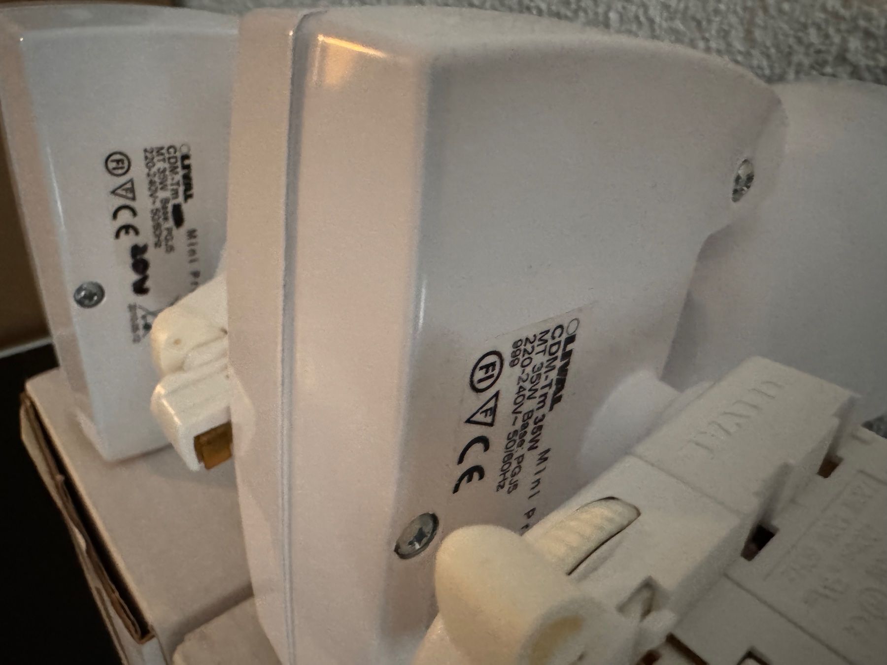 Lampade: 2 Stück Lival Mini Priority Schienenstrahler – Nuovo e nell'imballaggio originale da Wilderswil venduto da Renaissance1 8