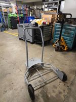 Ölfasswagen mit Pumpe