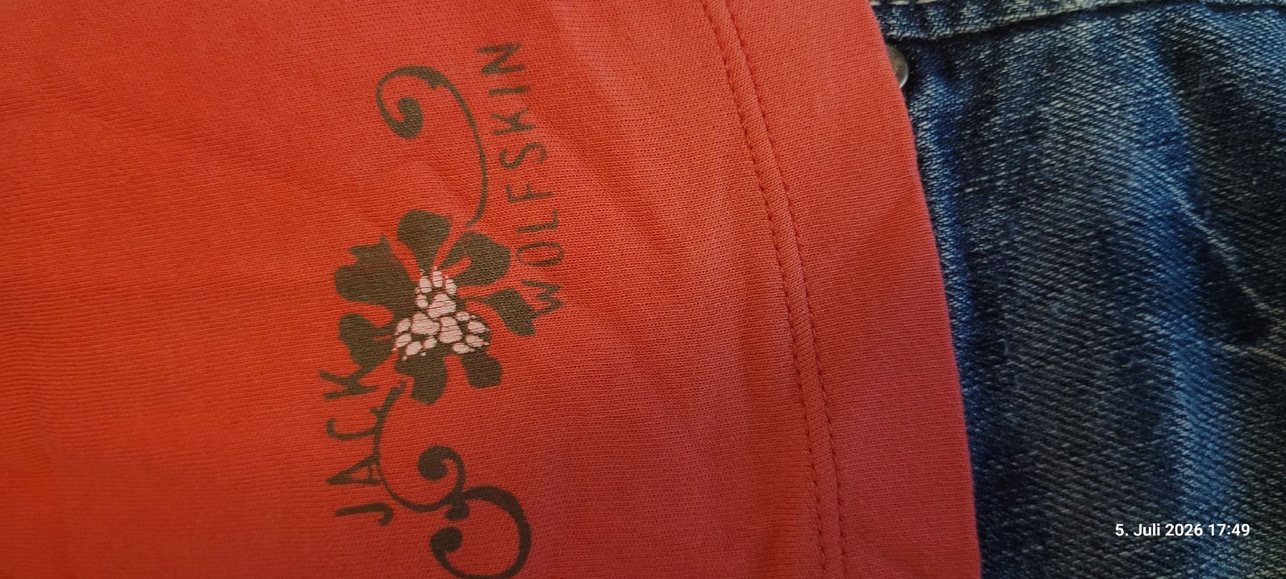 Jack Wolfskin T-Shirts: Jack Wolfskin y2k Shirt Muster – Gebraucht aus Au (SG) von zan_k2zv 1