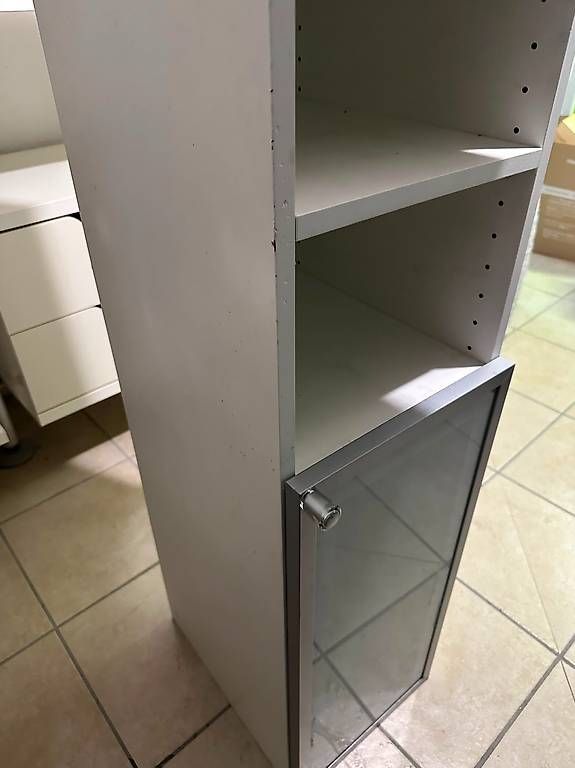 Armoires: Badschrank / Putzmittelschrank – D'occasion à Muttenz par mae_r67m 3