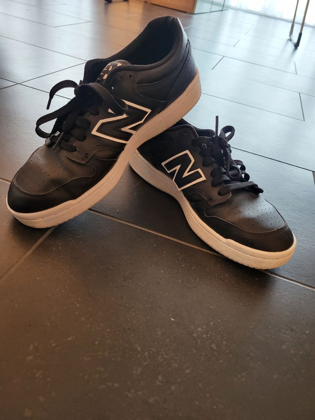 New Balance Chaussures hommes: New Balance Schuhe – D'occasion à Sins par are_j9cs 1