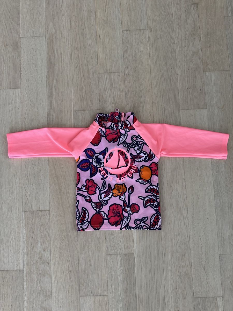 Petit Bateau Badehosen & -kleider: Petit Bateau UV-Oberteil Grösse 74 – Neu (gemäss Beschreibung) aus Laufen von AnnaBlunschi