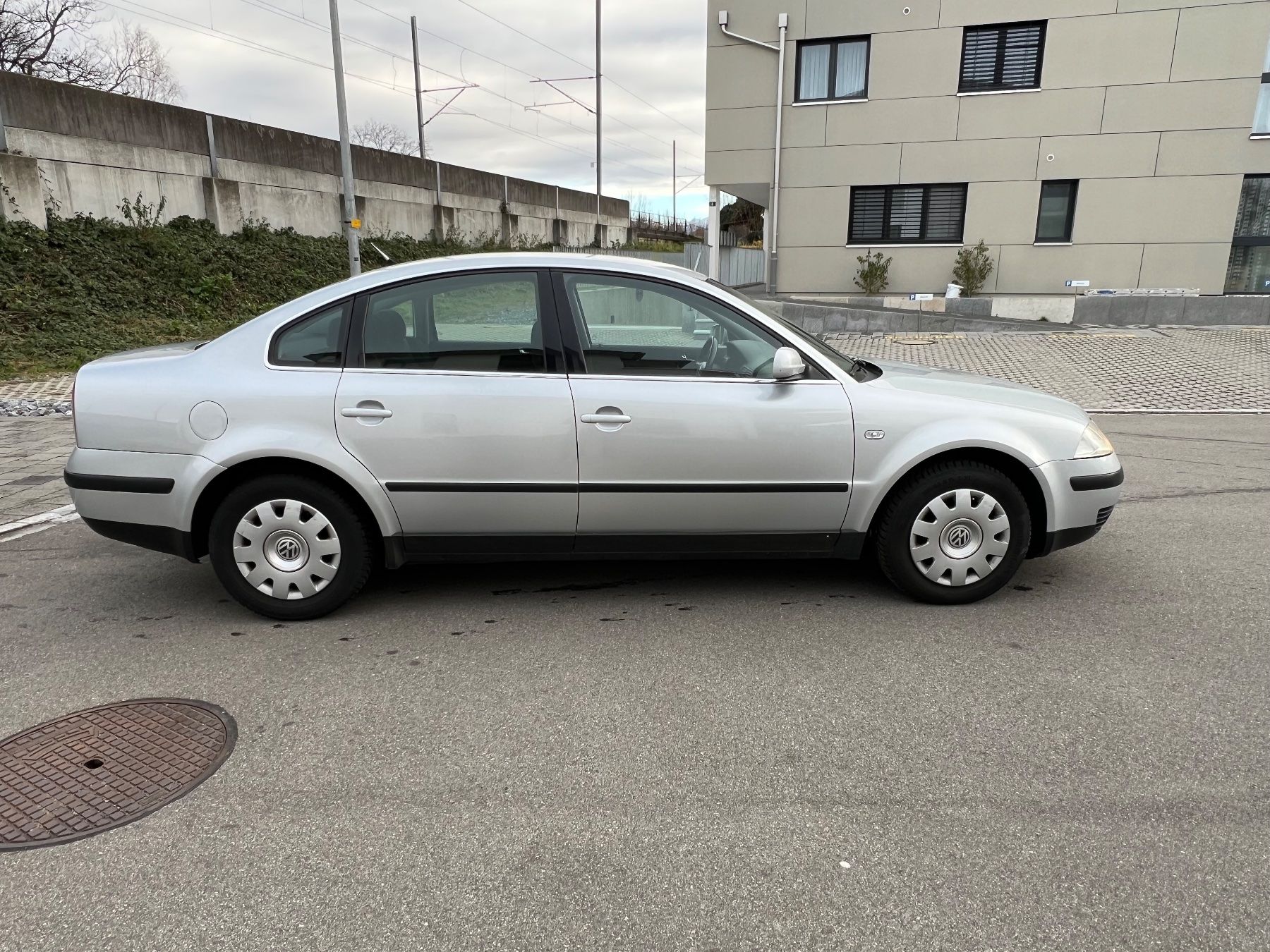 Autos: Vw Passat 2.0 ab MFK 31/10/42 – Gebraucht aus Thal von Jenayoga 2
