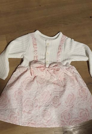 NEU wunderschönes Kleid Rosa mit Rosenmuster 3-4Jahre 98/104