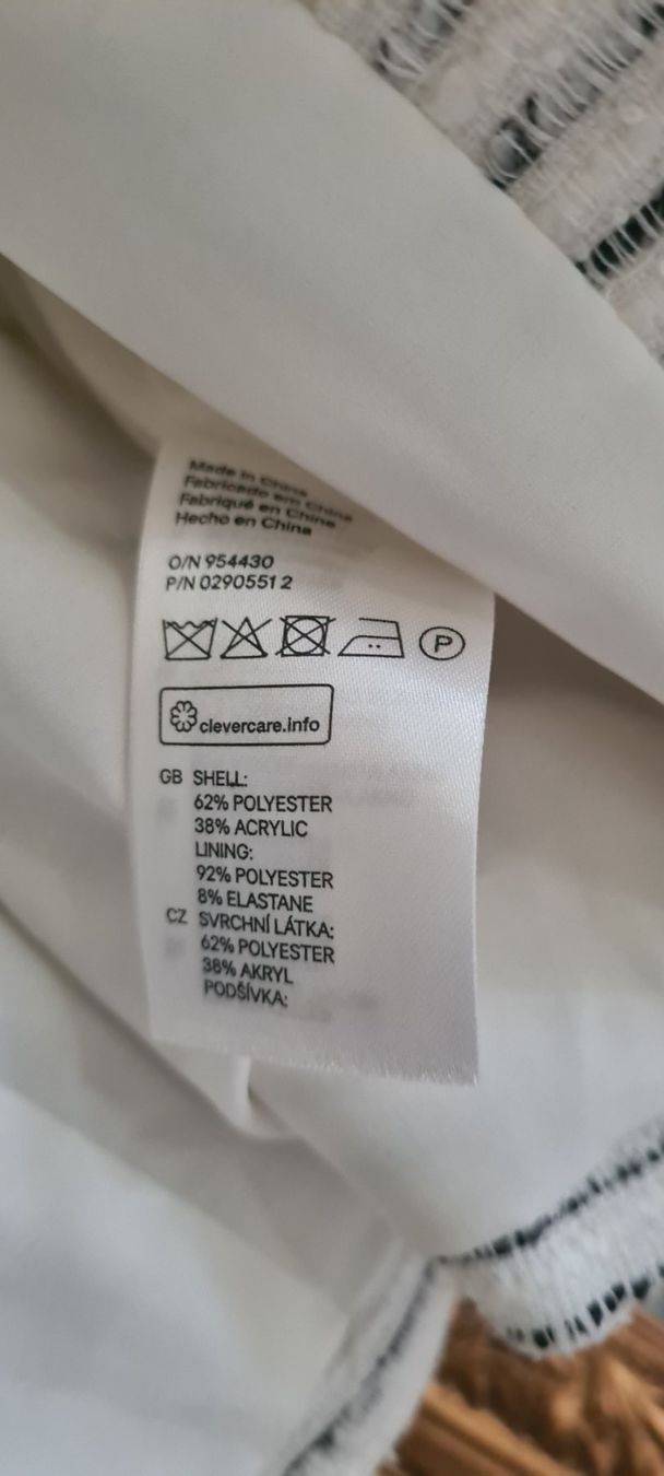 H&M Giacche: Kurz-Blazer H&M – Usato da Allschwil venduto da Virgo 3