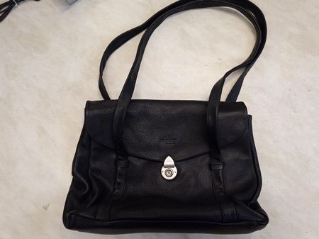 BREE Handtasche Rindsleder - Leder Tasche - mit Schlüssel