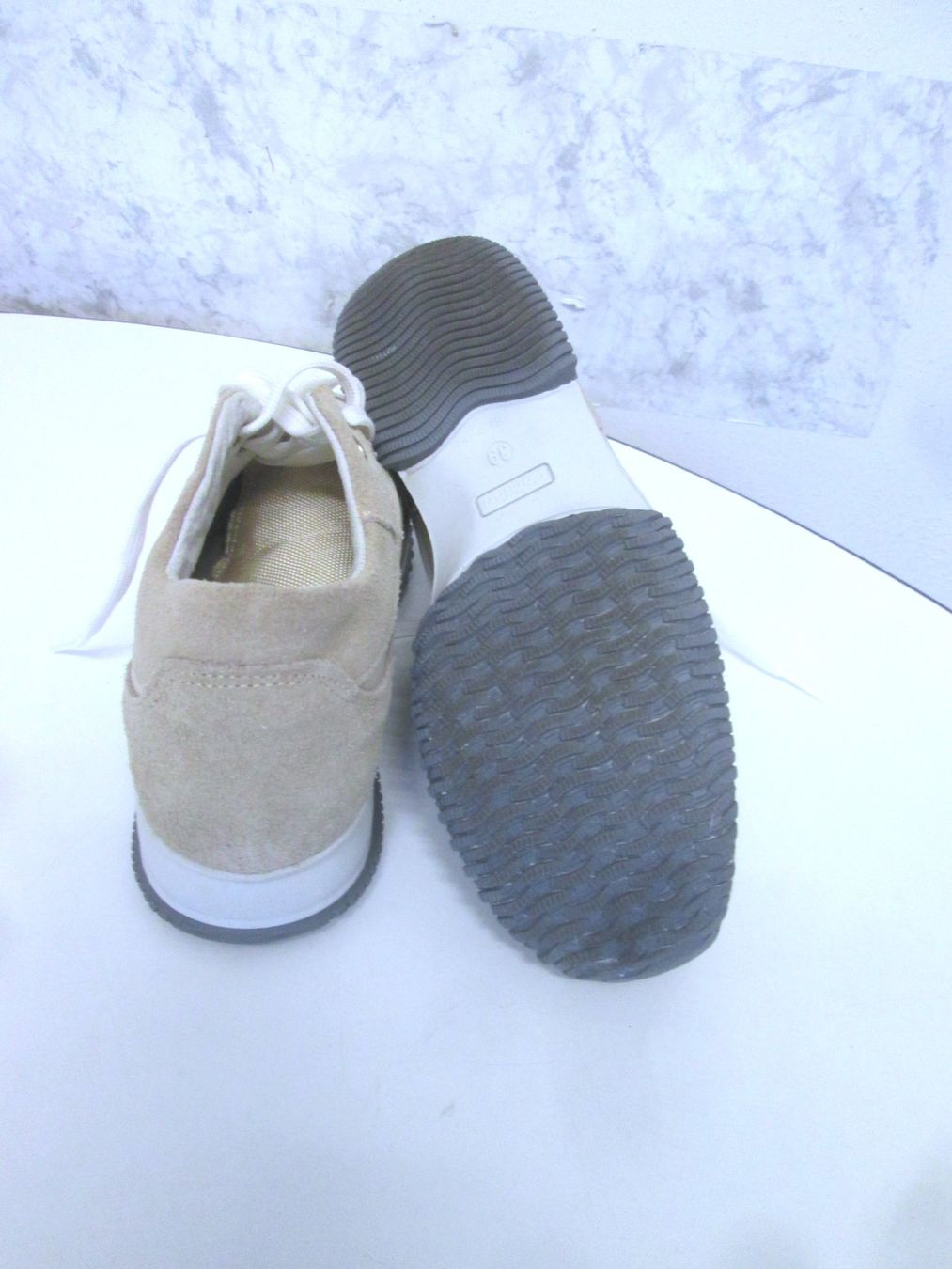 Scarpe da donna: Sneaker Alessandro Parisi confort, Leder, Nummer 39 – Usato da Sementina venduto da babucia 1