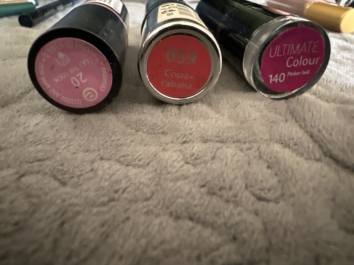 Make-up: 3 Lippenstifte, verschiedene Farben – Nuovo (secondo la descrizione) da uzwil venduto da Semkii.j 1