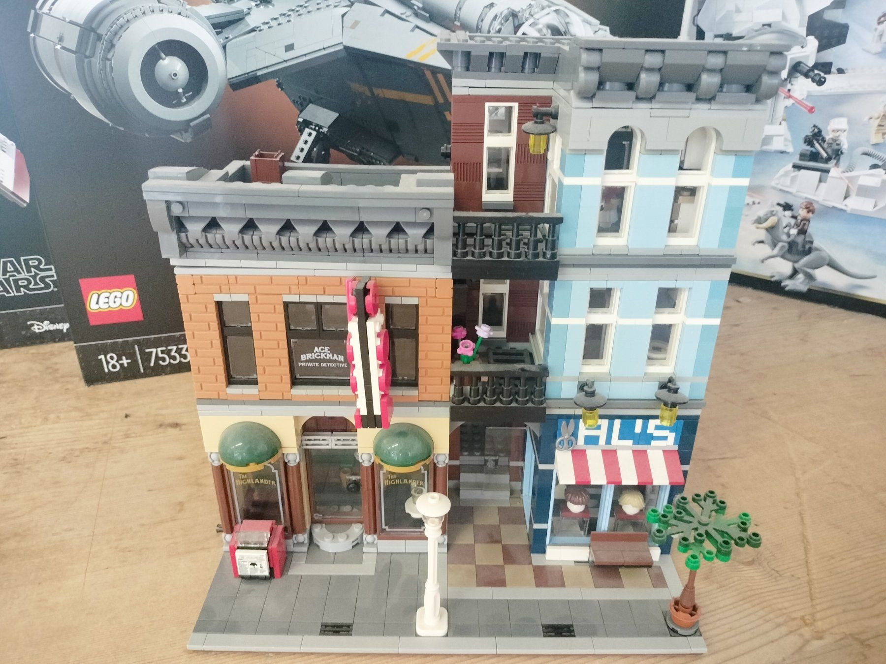 Lego Jouets: Lego Creator Expert 10246 Detective Office Modular ab 1.- – D'occasion à Wil SG par RoyalBricks 3