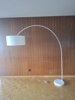 Bogenleuchte, Stehlampe