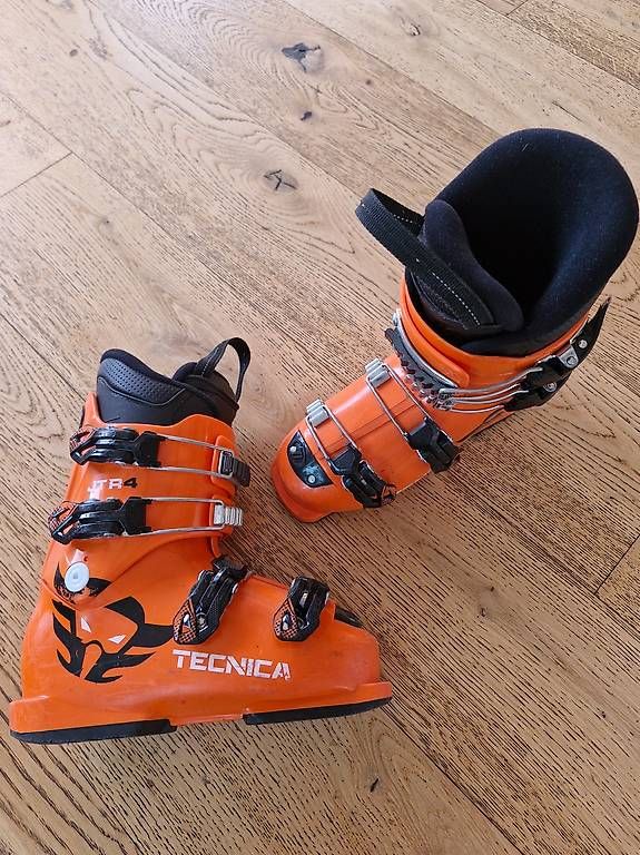 Herrenschuhe: Chaussures de ski Technica taille 22.5 – Gebraucht aus Icogne von chr_kpt9 3