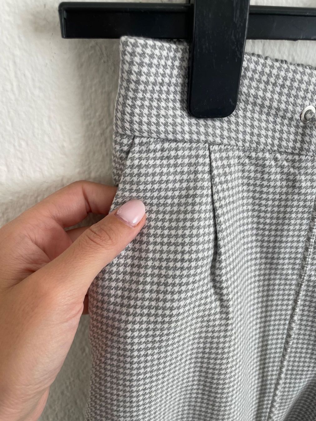 Massimo Dutti Pantaloni: Massimo Dutti - Stoffhose mit Muster, XS – Nuovo (secondo la descrizione) da St Gallen venduto da Giidi 2