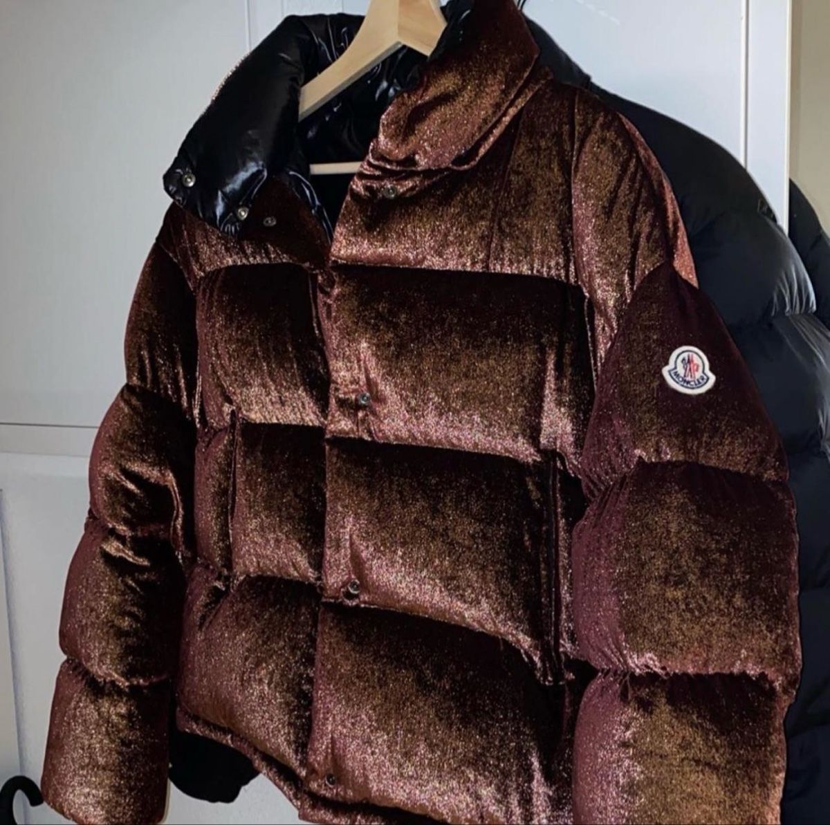 Moncler Giacche: Moncler Daunenjacke Metallic Look – Nuovo (secondo la descrizione) da Spreitenbach venduto da mit_2w9p