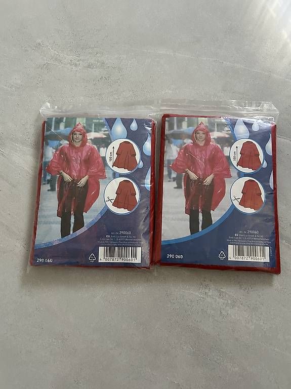 Altro in  Abbigliamento & Accessori: Regenponcho rot – Usato da Rothrist venduto da dam_2v82