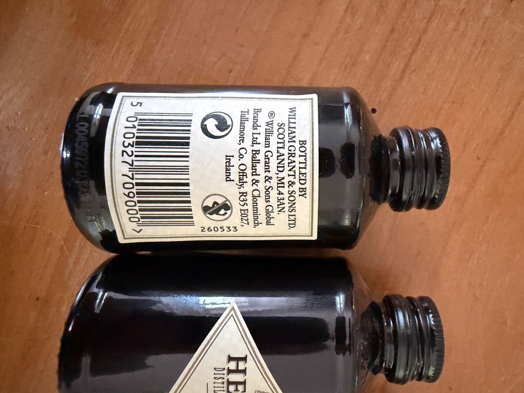 Bevande alcoliche: 4x Hendrick's Gin Miniatur 5cl Fläschchen – Nuovo e nell'imballaggio originale da Riehen venduto da ste_j9xx 1