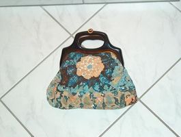 Neu: Toiletten- oder Schminktasche mit Blumenmuster