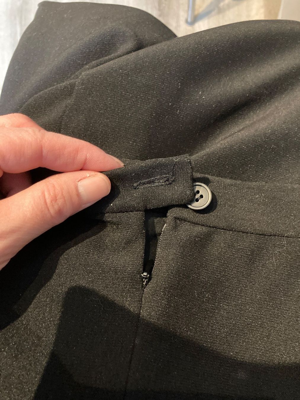 Gonne: Schwarzer eleganter Rock/Jupe mit Schlitz Gr. 40 – Usato da Gelterkinden venduto da froggy80 3