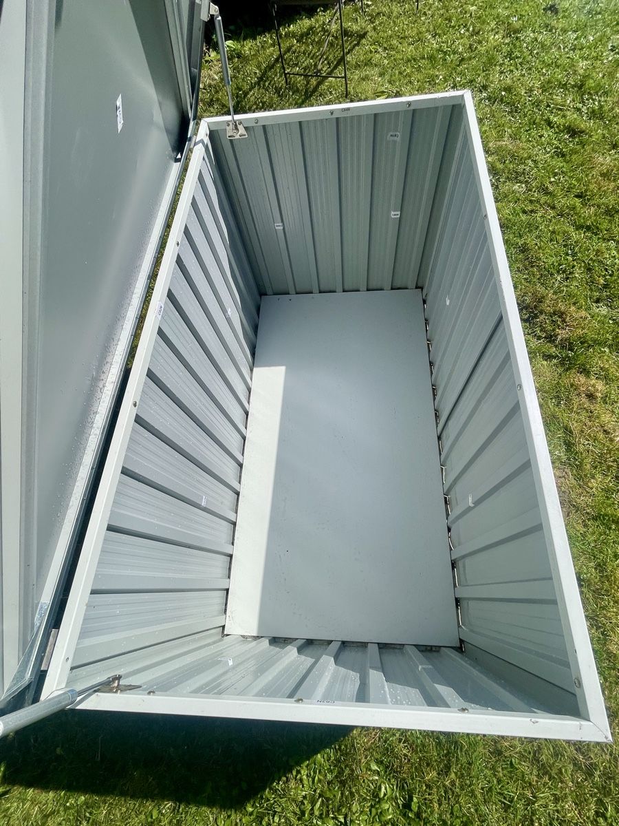 Auflagenboxen: Gartenbox/Aufbewahrungsbox aus Metall – Gebraucht aus Bern von  3