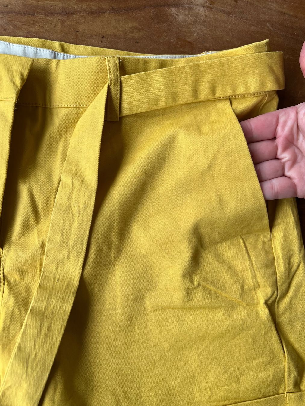 Mango Pantaloni: Mango Sommer-Shorts, Gr. 38, senfgelb – Nuovo (secondo la descrizione) da Bern venduto da tweety713 4