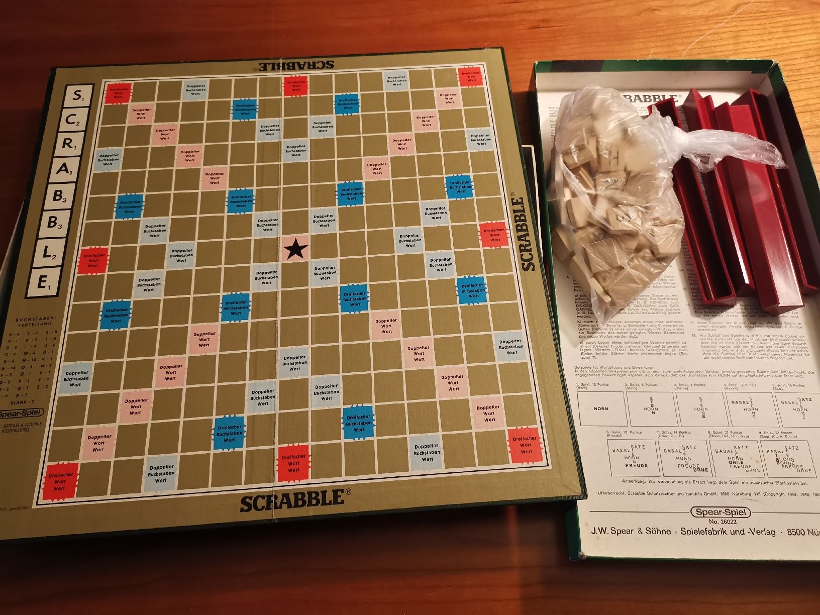 Giochi: Scrabble mit Holz-Steinen - Das Original – Usato da Stans venduto da Findus7318