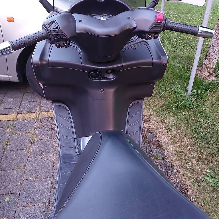 Scooter: PREIS REDUZIERT! PIAGGIO X8  – Usato da Rorschacherberg venduto da jo08