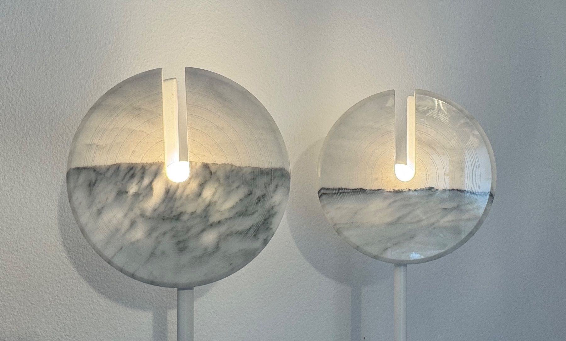 Lampade: Stehleuchten Marmor  Disk Unikate ARREDO 1988 – Usato da Arlesheim venduto da Flytoday 1