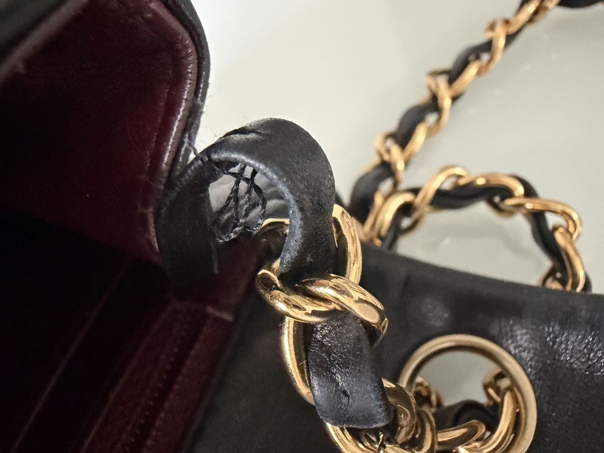 Chanel Taschen für Damen: Chanel Mini Classic Handbag Black – Gebraucht aus Uster von Monika_OB 8