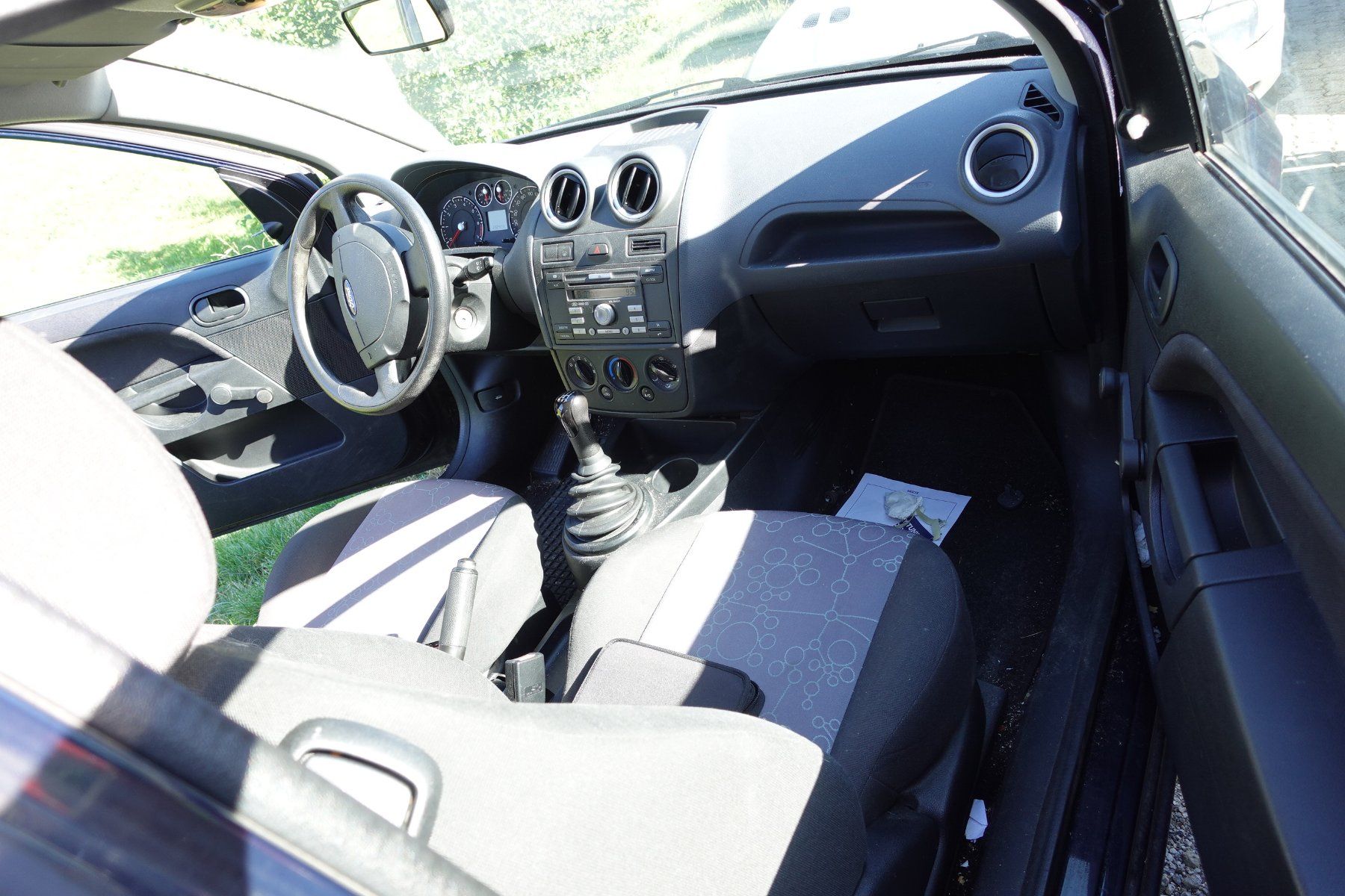 Ford Automobili: Ford Fiesta 1.3 – Difettoso da Rüegsbach venduto da Garage3418 6