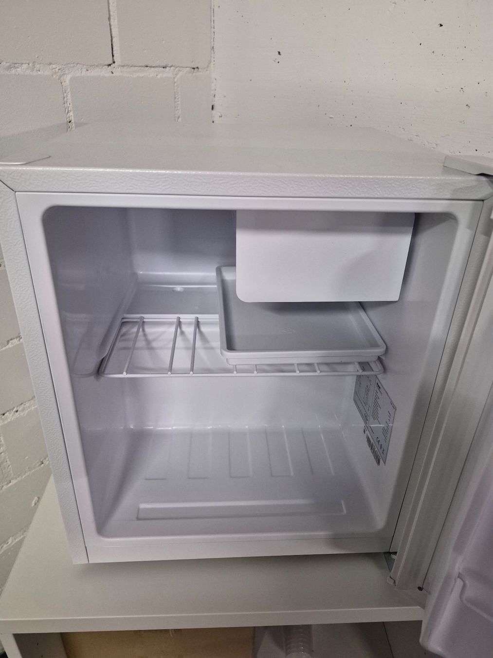 Réfrigérateurs: Novomatic Mini-Kühlschrank KS 062.2 – D'occasion à Holziken par Keybo 2