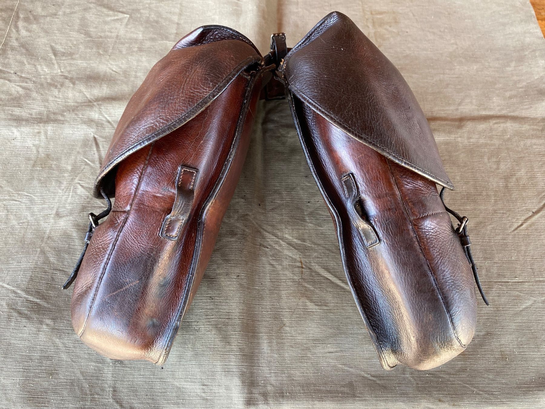 Schweizer Armee Borse: schöne Schweizer Militär Satteltaschen – Usato da Feldbach venduto da Fea1 2
