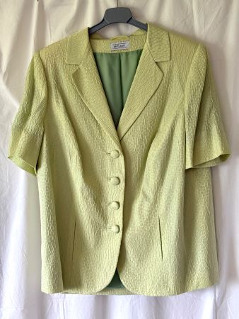 Pistaziengrüner Sommerblazer