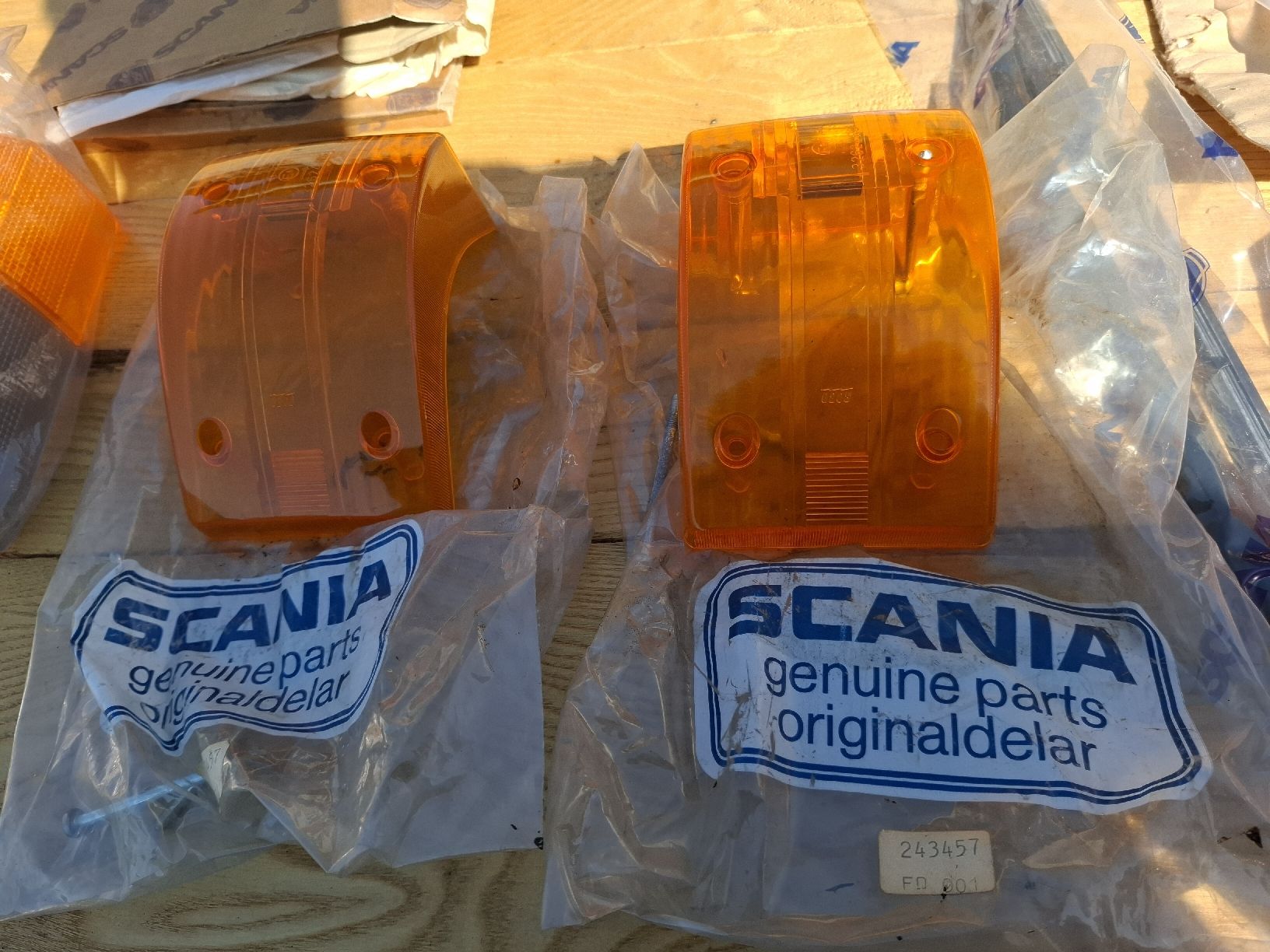 Scania Toutes les pièces détachées: Scania Ersatzteile neu – Neuf (Voir description) à Neukirch (Egnach) par Mart6 3