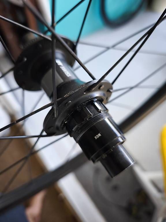Pneumatici & Ruote complete: Roue route carbone – Usato da Meinier venduto da simon0107 1