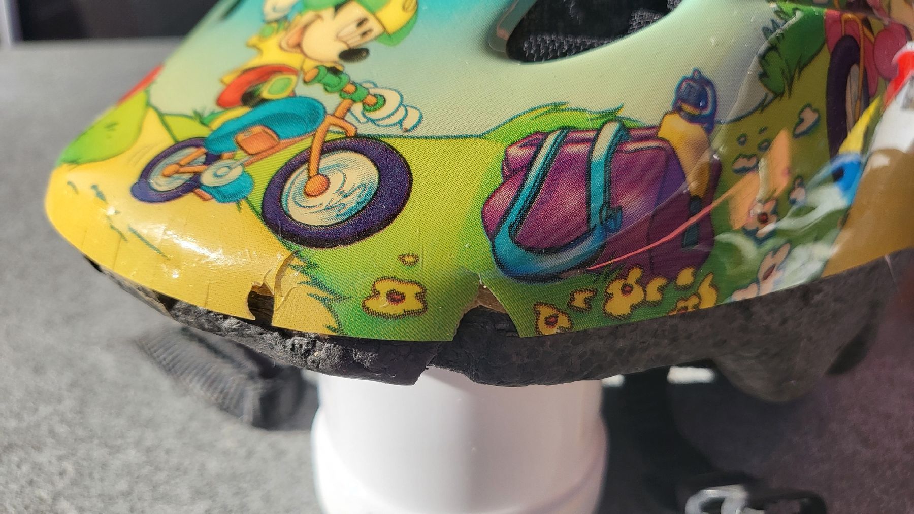 Caschi: Disney Kinder Velohelm – Difettoso da Fulenbach venduto da F8 3