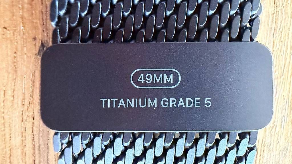 Bracciali & Braccialetti: Original Apple Black Titanium Milanese Loop M ungetragen OVP – Usato da Oberrieden venduto da redvolution 4