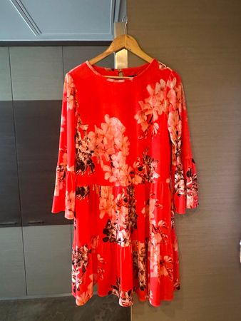 Sommerkleid MARCCAIN - rot m. Blumen schwarz/weiss