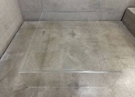 Plexiglas Couchtisch