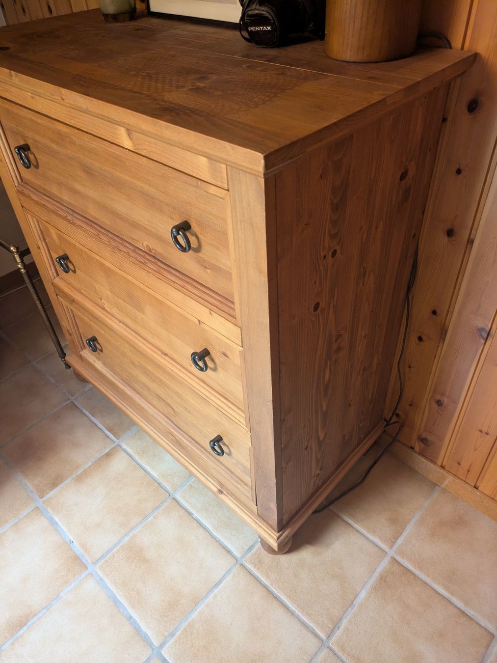 Kommoden: Commode en bois 3 tiroirs – Gebraucht aus Arbaz von nao_5ljw 2