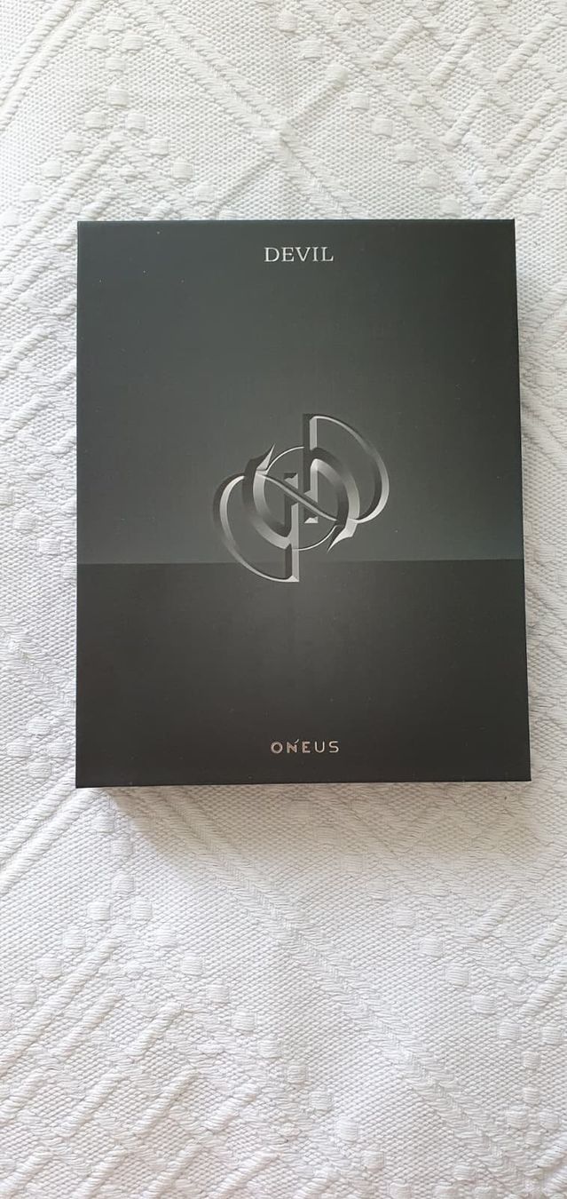 CD: Oneus - [Devil] 1st Album BLACK ver. – Usato da Kriens venduto da befor83