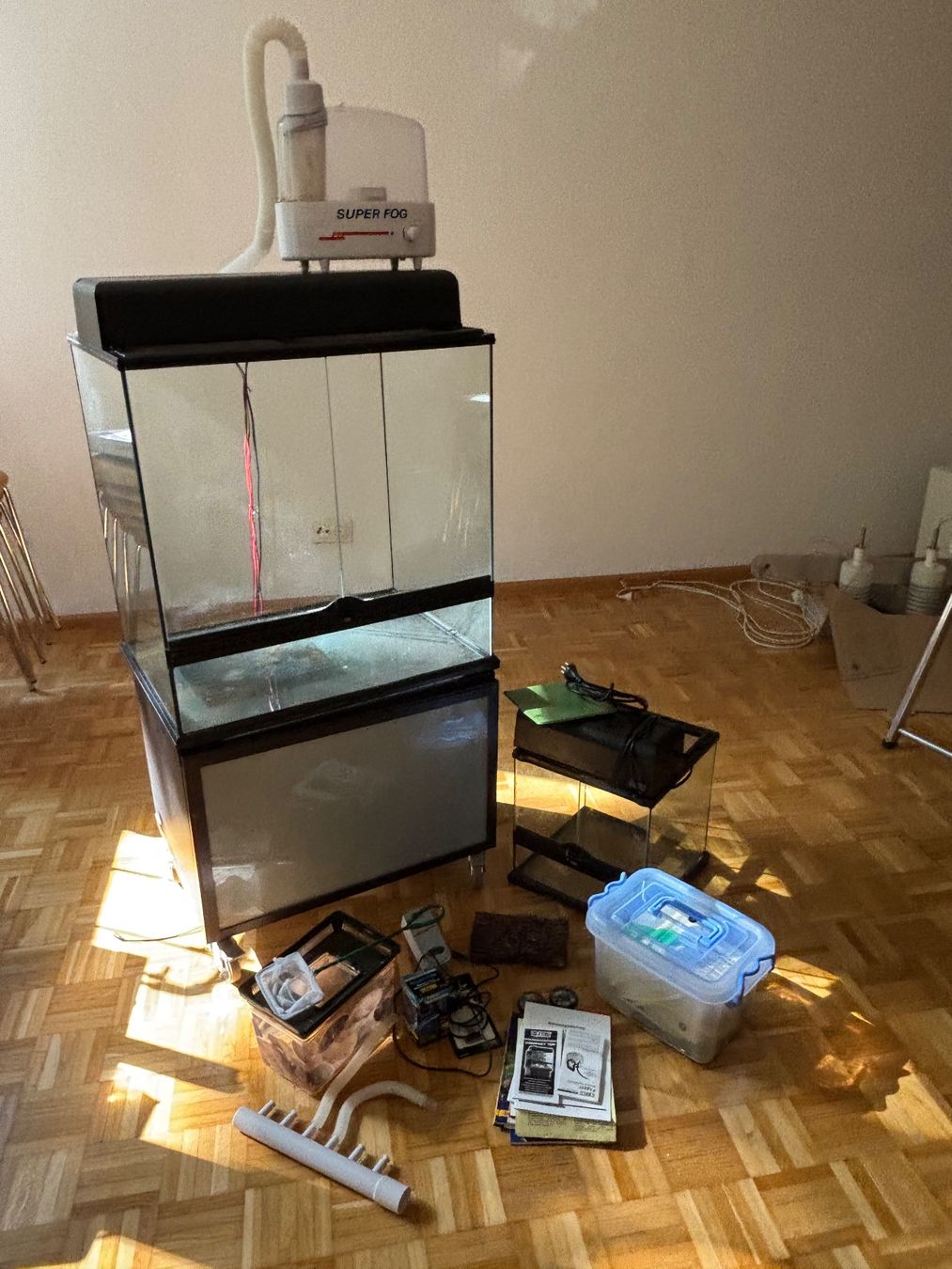 Exo terra Terrario: Terrarium ExoTerra mit div. Zubehör – Usato da Basel venduto da bho_m8z8